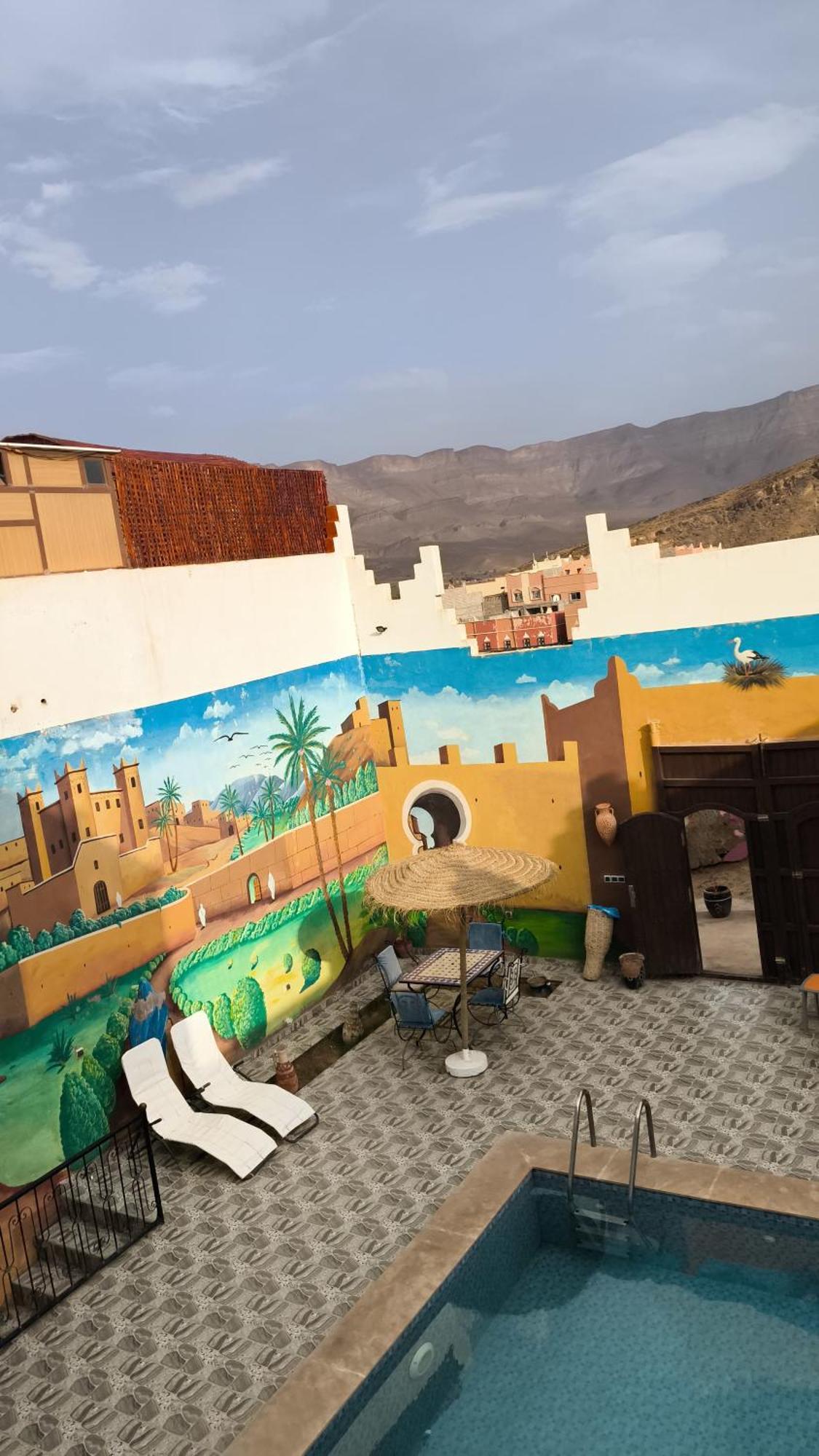 Dar Ilyana Hotel Ait Tiourhza Exterior photo
